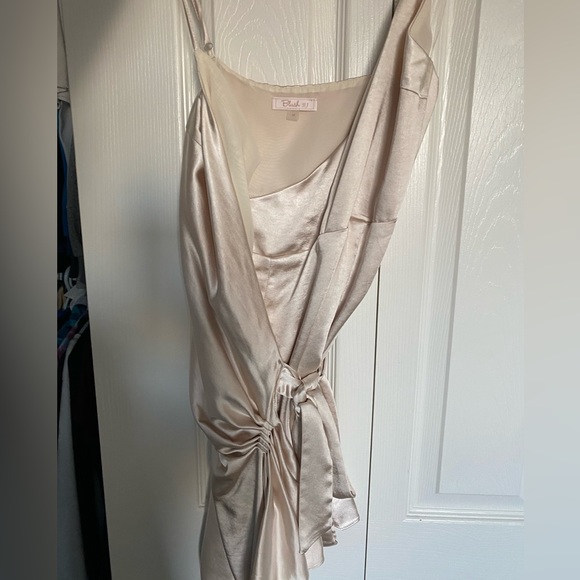 Nude wrap dress - Picture 1 of 1